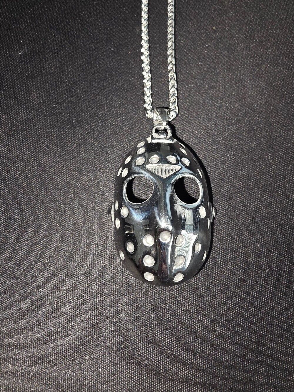 Silver Jason FRIDAY THE 13TH Hockey Mask Pendant Necklace
